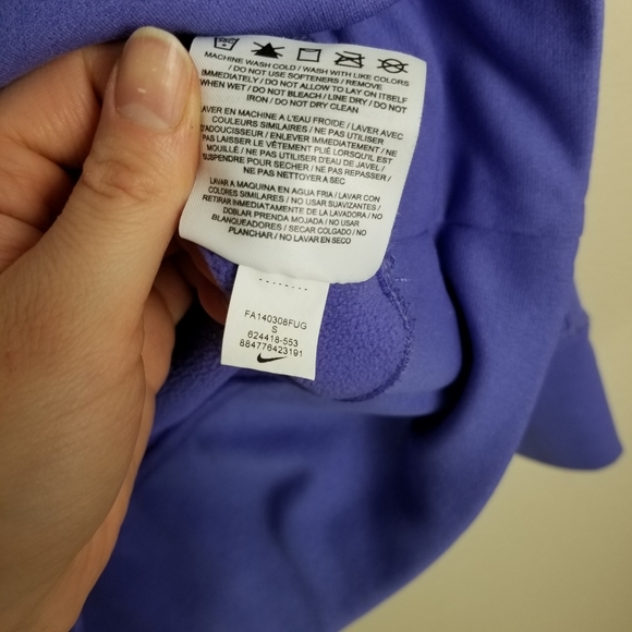Nike| Purple and pink graphic pullover hoodie - Picture 4 of 8